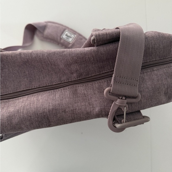 Herschel Diaper Bag - Picture 4 of 4